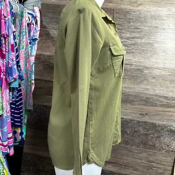 Old Navy Olive Button Down Shirt - Picture 4 of 8